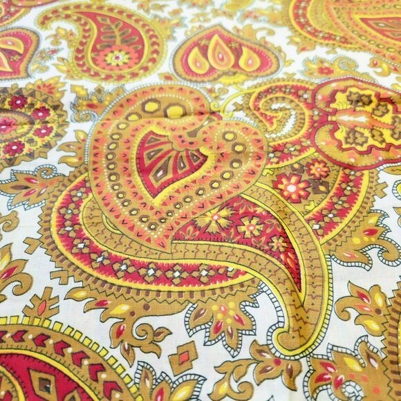 Vintage Polished Cotton Golden Paisley Fabric With Red & Yellow Accents 70L x 45 - Picture 2 of 12